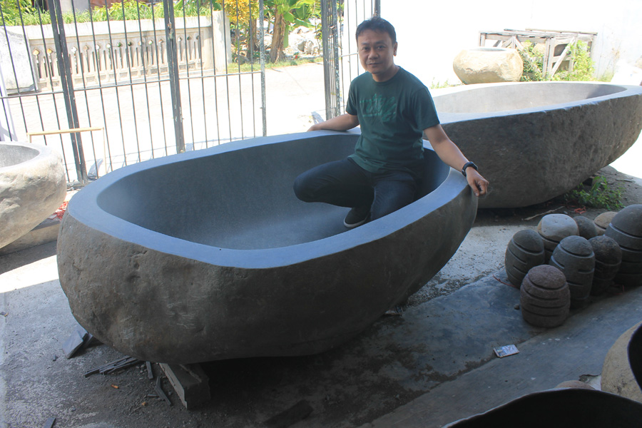 bali-river-stone-bathtubs